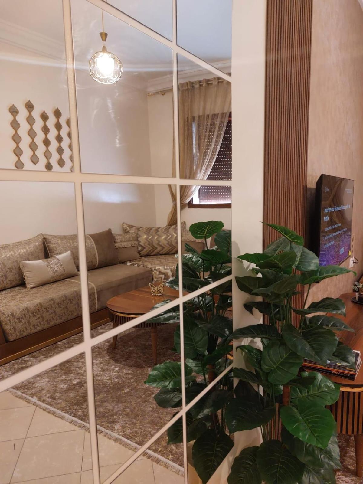 Charite Host Appartement , Wifi Et Parking Gratuit Agadir Eksteriør billede